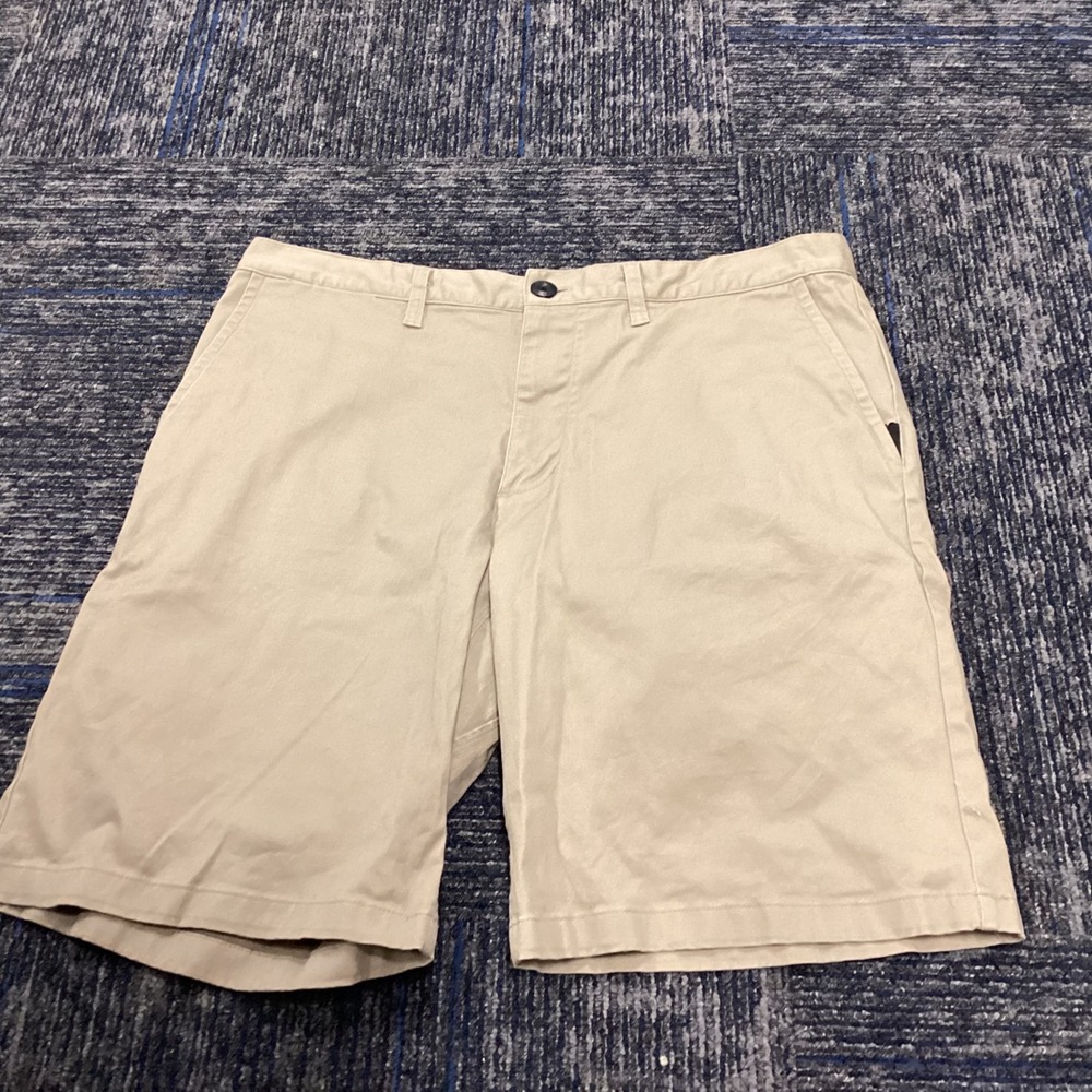 Nike SB Mens Khaki Tan Chino Shorts Size 36  Cotton Stretch Flat Front